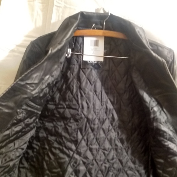 Leather jacket - Picture 7 of 8